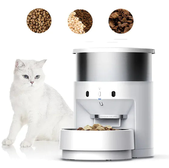 Automatic pet feeder with timed food dispenser, ideal for busy pet owners.